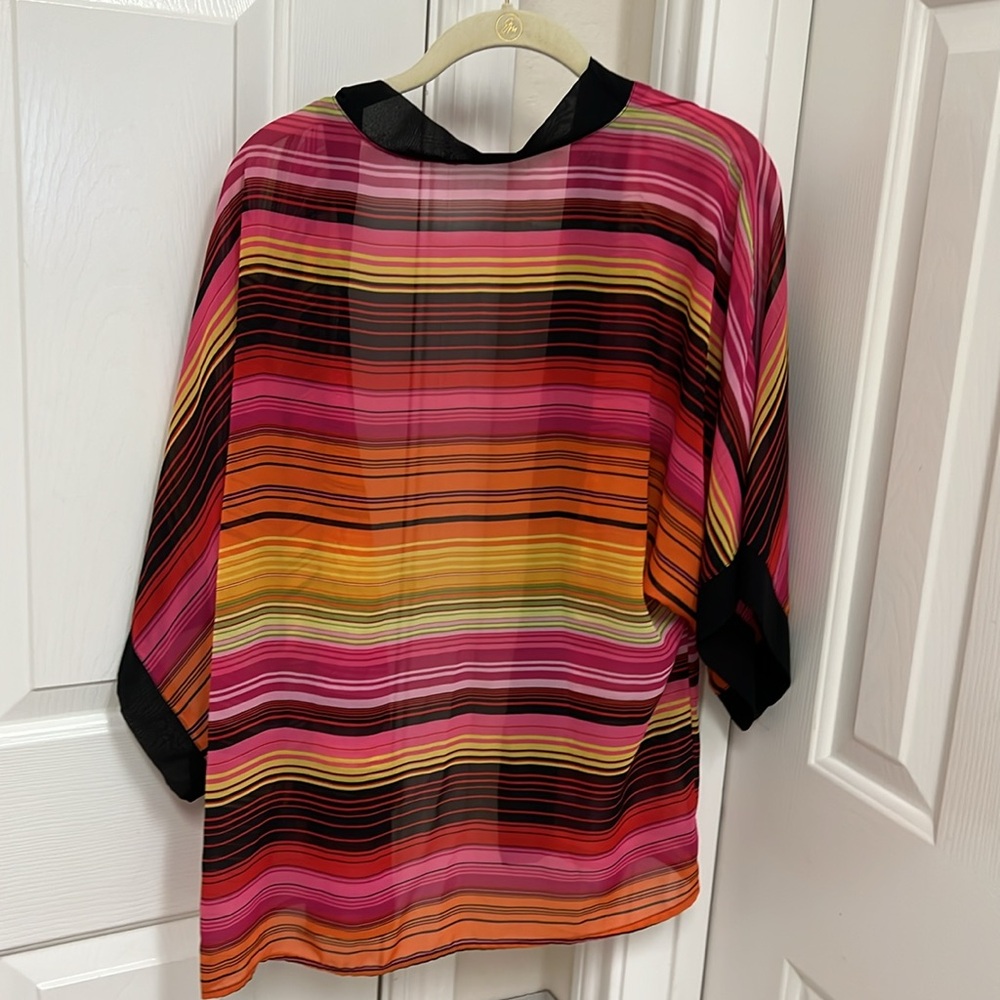 Travel elements cardigan, size large - Picture 4 of 4